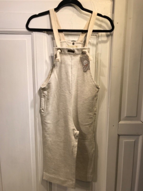Producto - Jardinero VAN DIKE gris claro largo musculosa nuevo Talle 6 años- PRECIO: 18x
