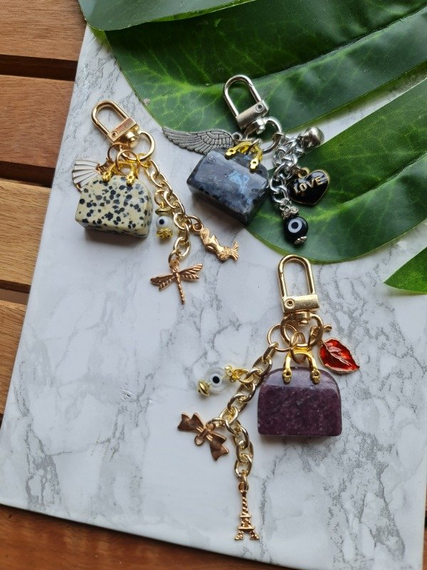 Producto - Llavero de piedra natural carterita