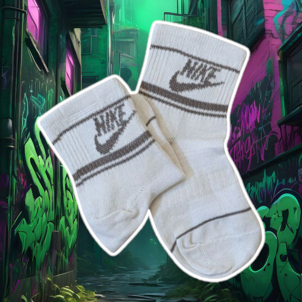 Producto - Nike beige con logo y pipa