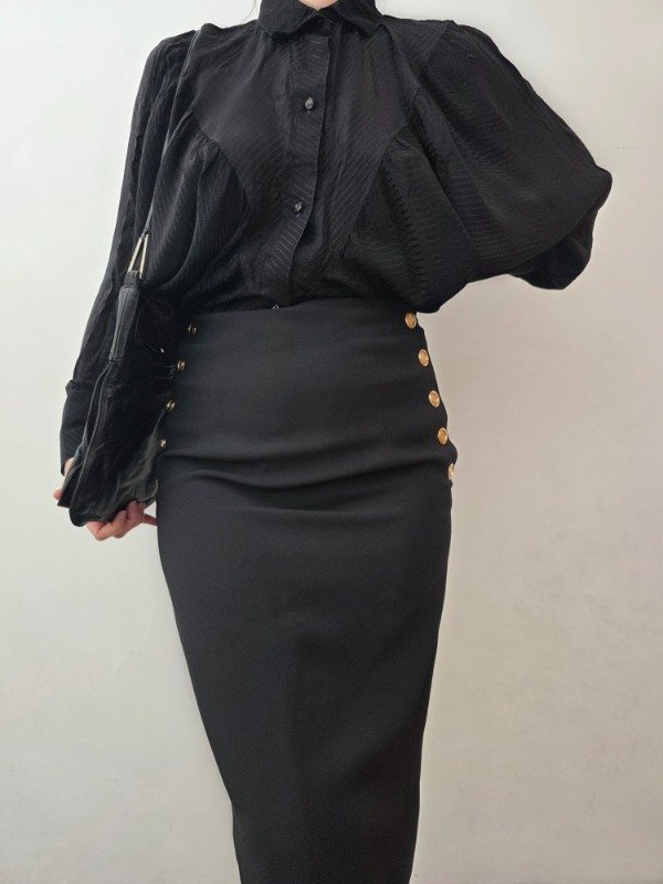 Producto - Falda a dos Lados Botones Dorados