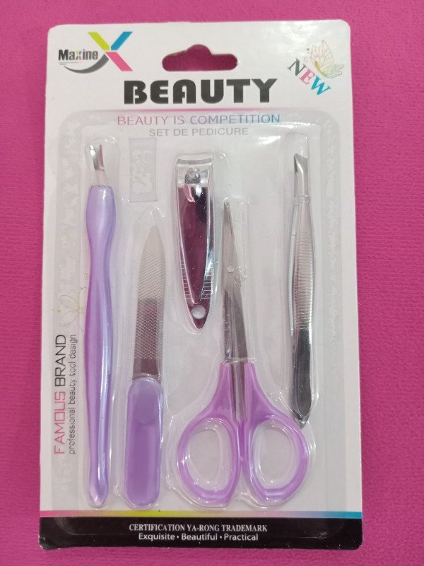 Producto - KIT DE MANICURA + PINCITA