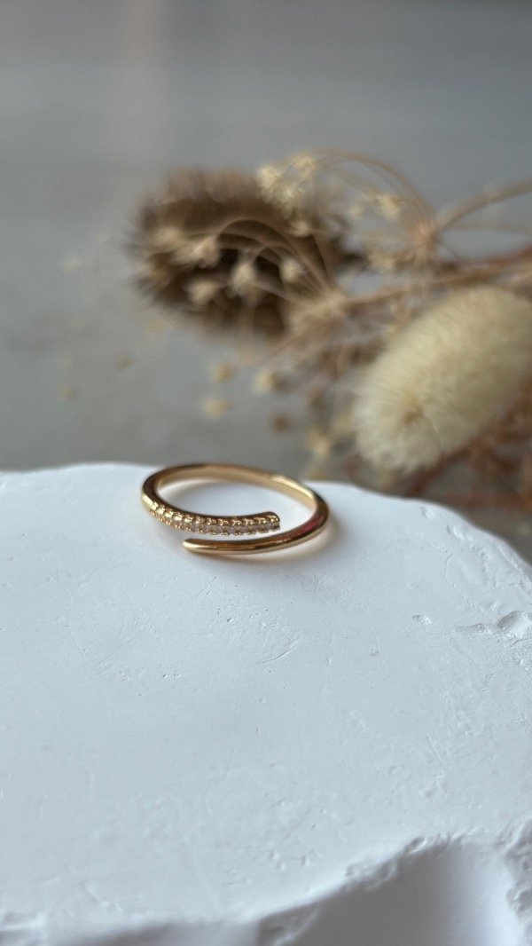 Producto - Anillo de acero dorado strass l