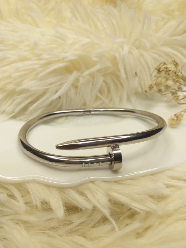 Producto - Esclava Clavo tipo Cartier de Acero