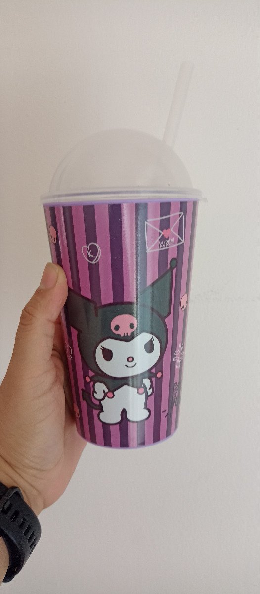 Producto - Vaso con tapa y sorbete Kuromi