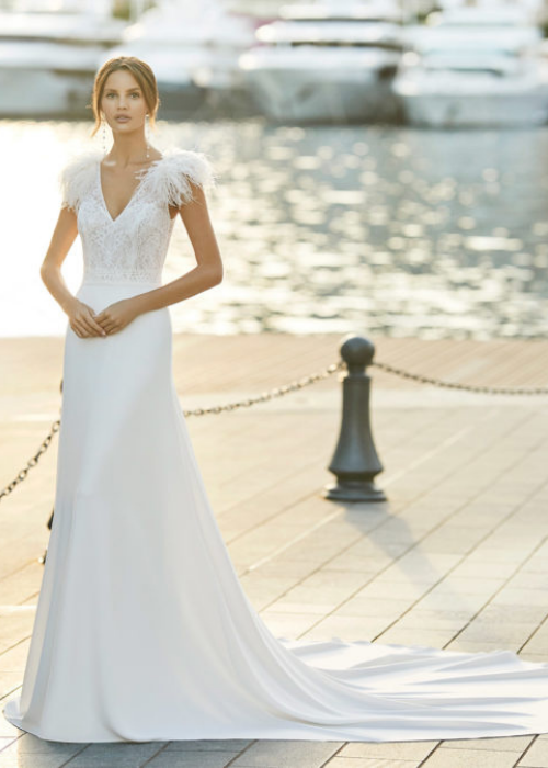 Vestido de novia sirena con cola y plumas - By Holly Vestidos