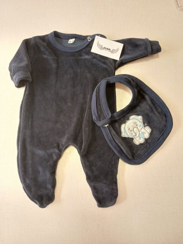 Producto - Enterito Plush + Babero Besu