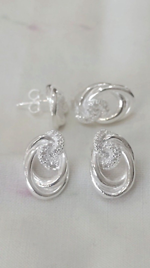 Producto - Aro de Plata 925 nudos con cubics