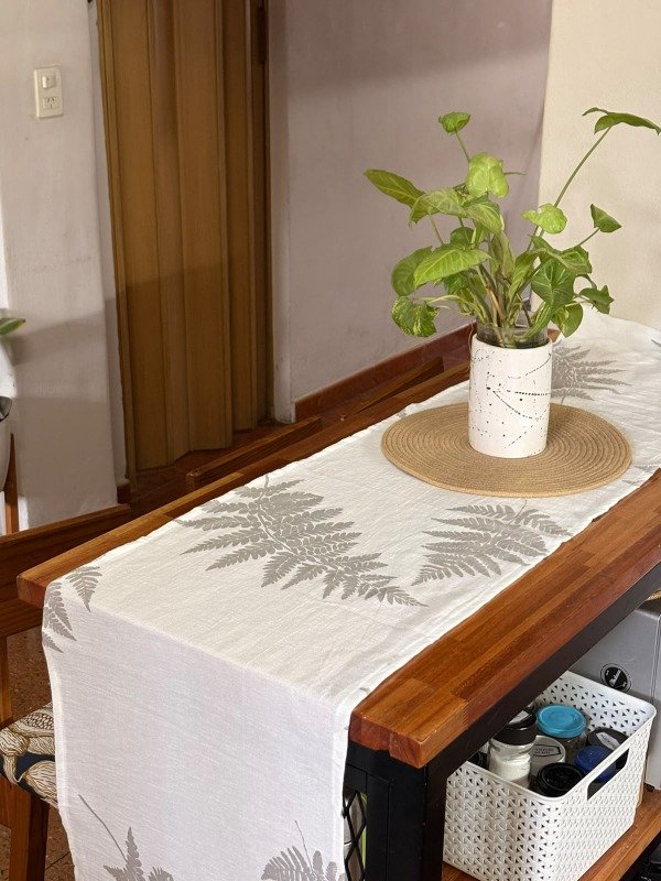 Producto - Camino de Gasa Estampada - "Araucaria"