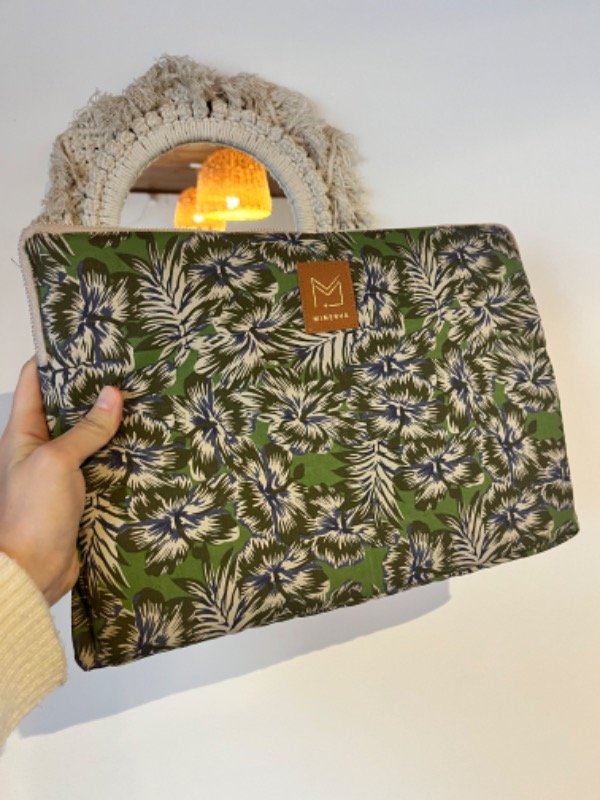 Producto - Funda Notebook Flores