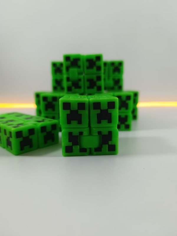 Producto - Cubo Infinito Minecraft Creeper - Antiestrés - Pack por 10 unidades