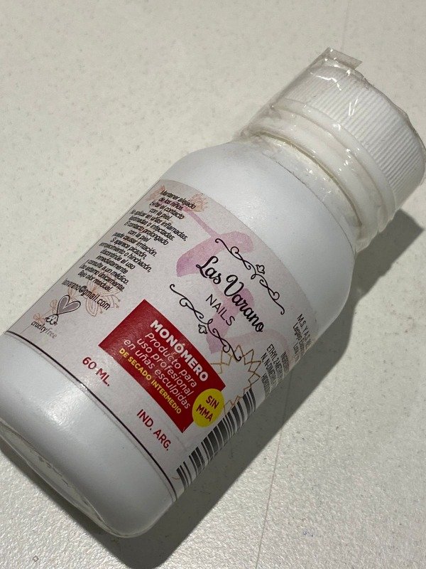 Producto - Monómero para uñas esculpidas sin MMA Las Varano 60ml