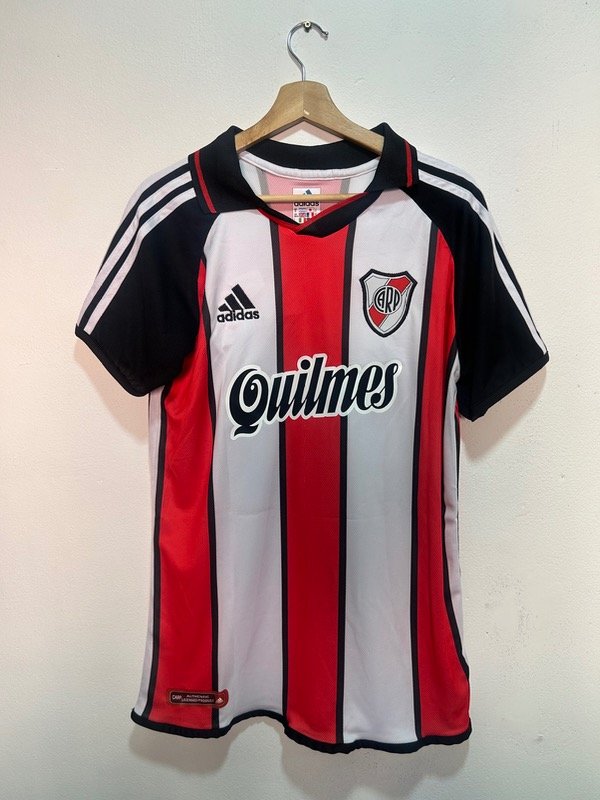 Producto - River tricolor '01 Cavenaghi #30