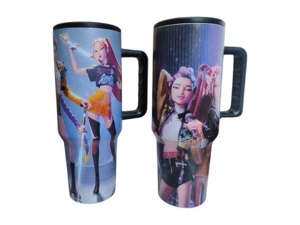 Producto - VASO TERMICO QUENCHER 1200ML LAS GUERRERAS K-POP BOMBILLA METAL