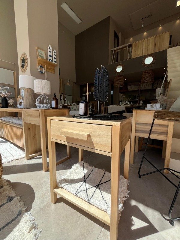 Producto - Mesa de Luz Alaia