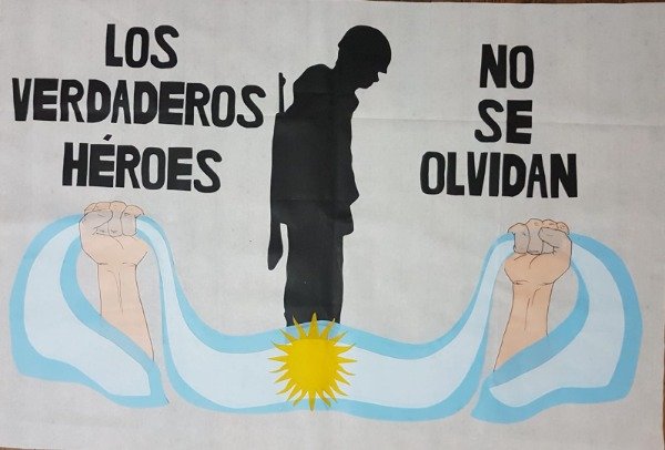 Producto - Los Verdaderos Héroes 1.50 x 1 m