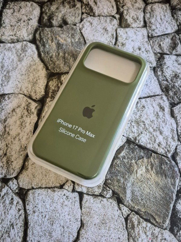 Producto - Funda silicone case logo Iphone 17 Pro Max verde militar