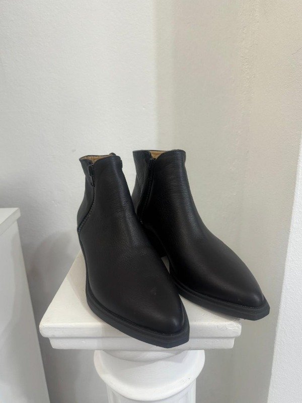 Producto - BOTINETAS BONO DE CUERO NEGRO CON TACO - 1