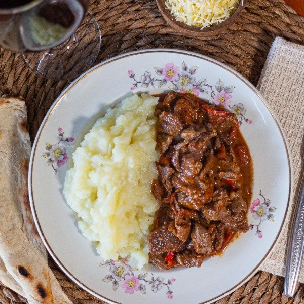 Producto - Ternera estofada con puré de papas