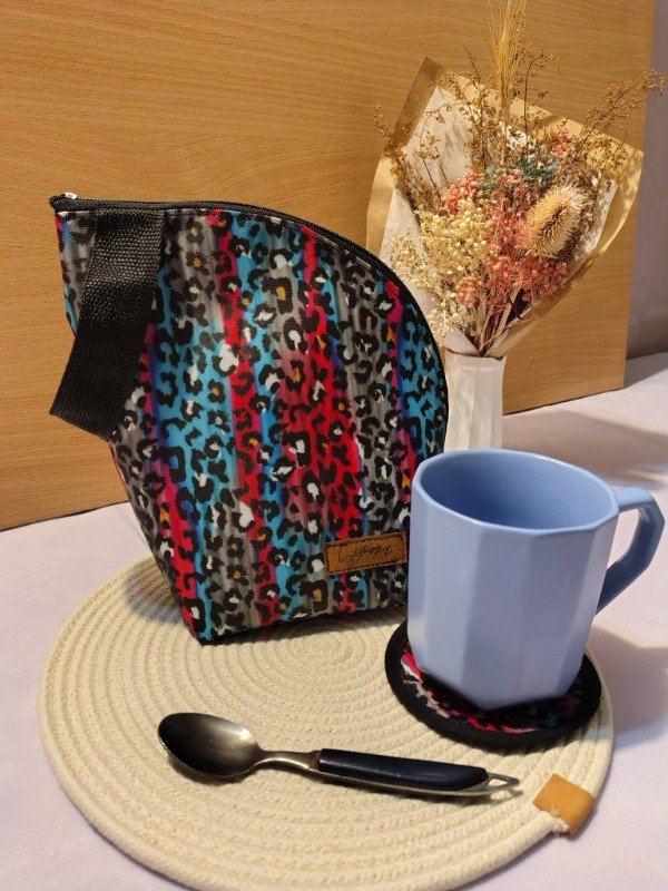 Producto - PORTA TAZA VIRAL ANIMAL PRINT ROSA/AZUL - 2