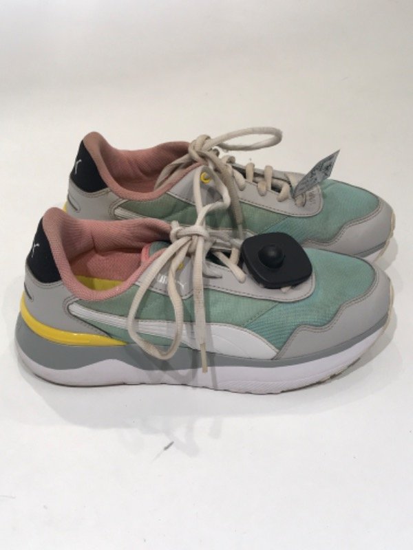 Producto - Zapatillas PUMA urbanas verde gris y amarillo Talle 36 - PRECIO: 50X