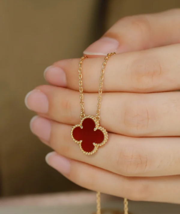 Producto - Cadenita de trébol estilo van Cleef Cereza