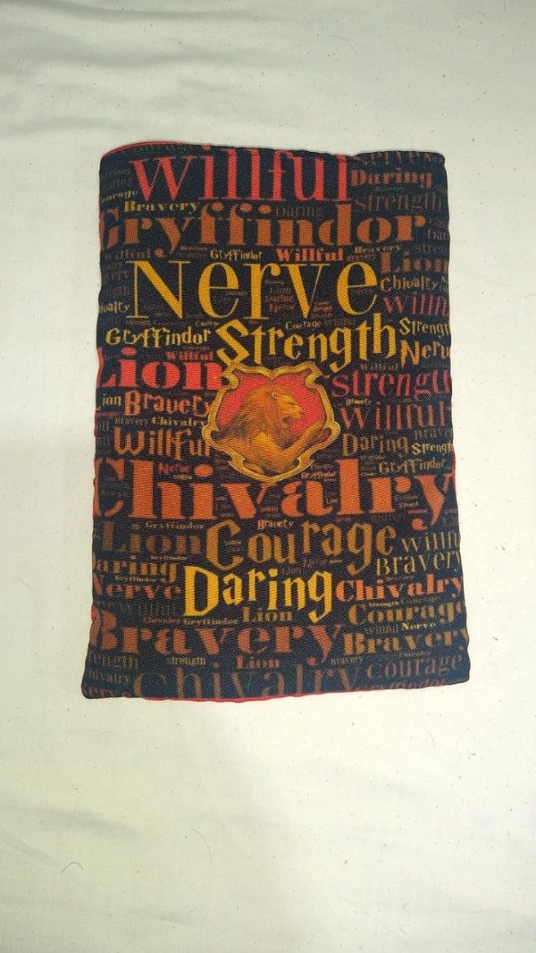 Producto - Portalibro Gryffindor 2