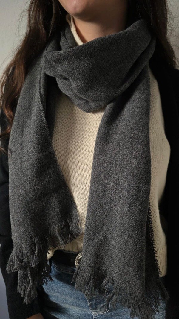 Producto - Bufanda Gris Oscuro