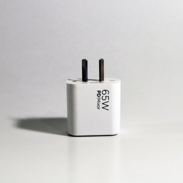 Producto - Cargador de carga Ultra Rápida 65W con ficha Tipo C