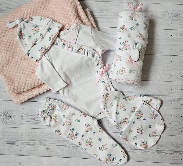 Producto - AJUAR BODY- BATITA BUTTERFLY