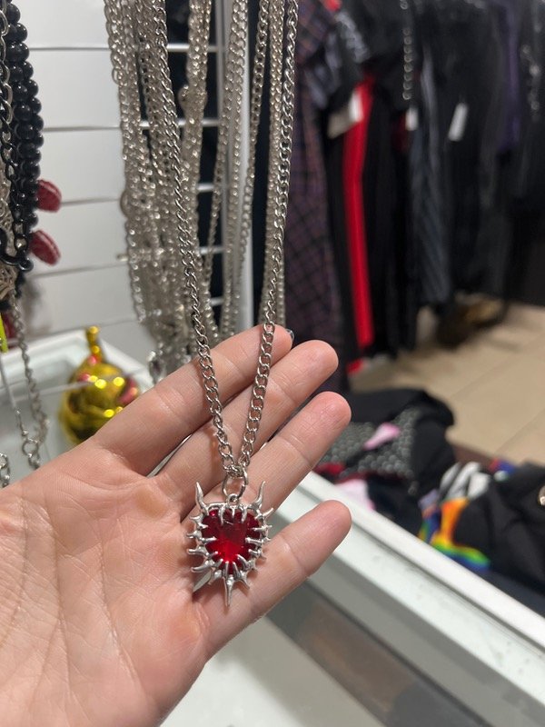 Producto - Collar corazón con espinas