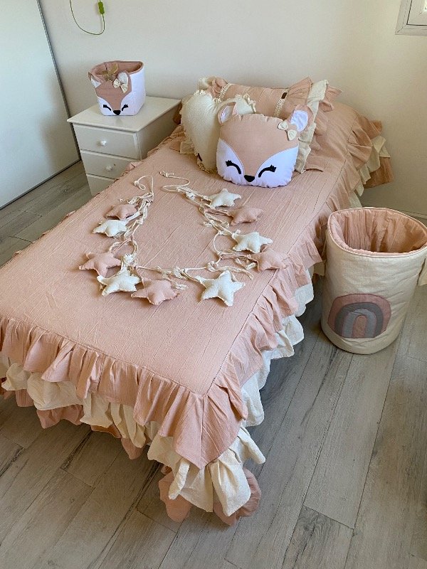 Producto - Pie de cama y 2 almohadones arena