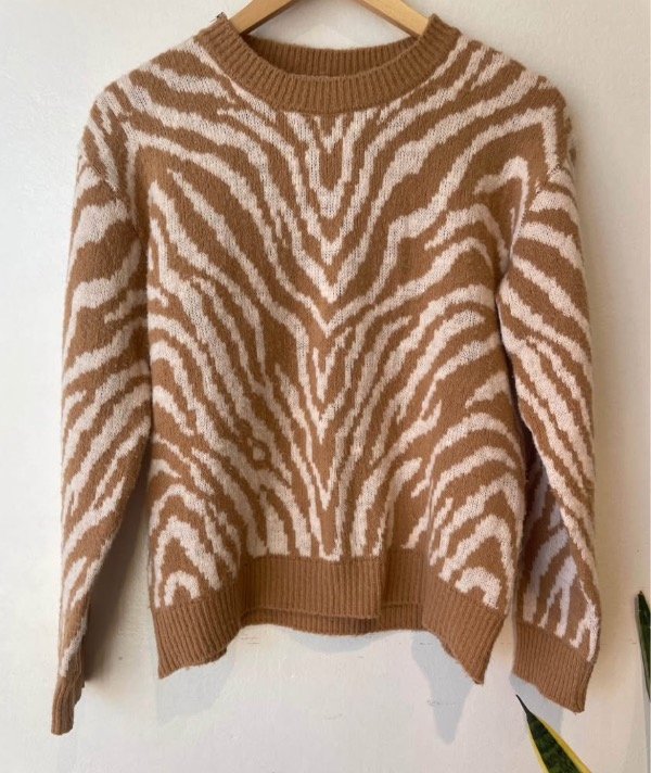 Producto - Sweater cebra beige talle único