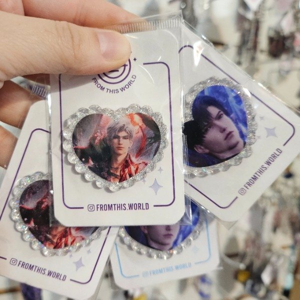 Producto - Pins - Love and Deepspace (varios diseños/personajes)