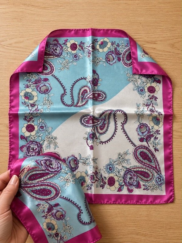 Producto - BANDANA DE SEDA - CELESTE/FUCSIA