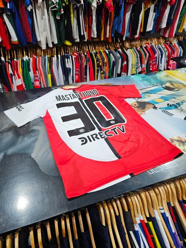 Producto - Camiseta River Plate version hincha suplente