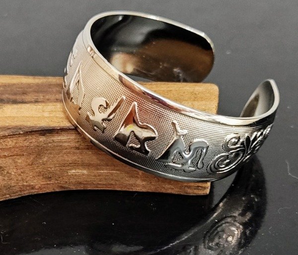 Producto - Brazalete Cóncavo de diseño Acero Quirúrgico