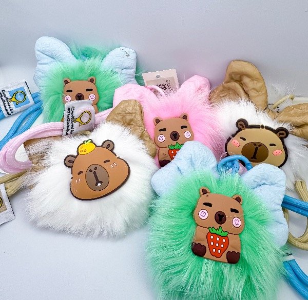 Producto - Llaveros Capybara peluche pompón (x12u 45.600ars)