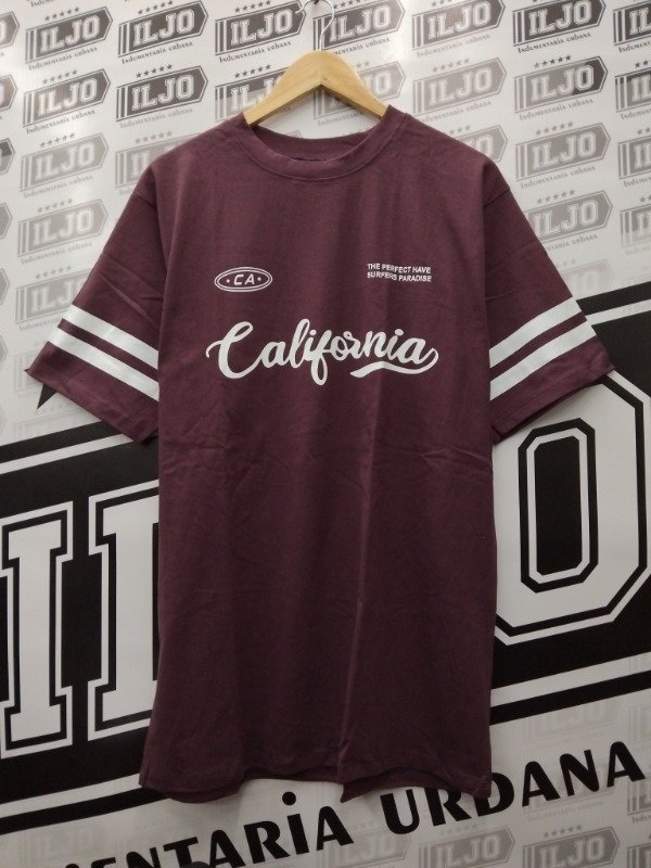 Producto - REMERA OVER ECO CALIFORNIA BORDO