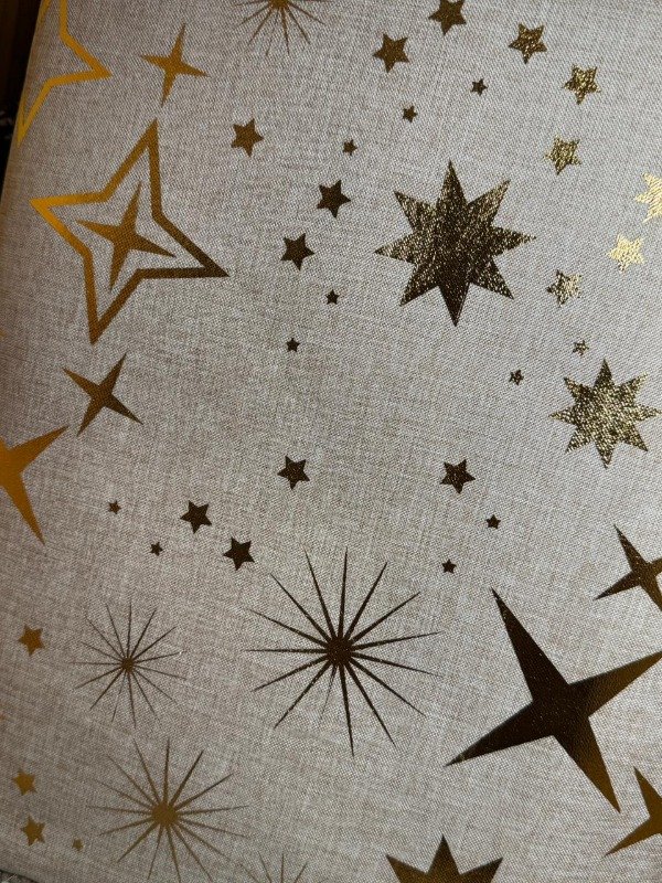 Producto - Mantel navideño estrellas doradas - 2,30 metros (Efectivo: 39.920)