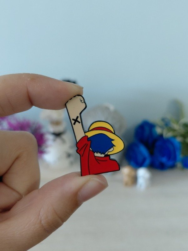 Producto - Pin metalizado - One Piece #0808