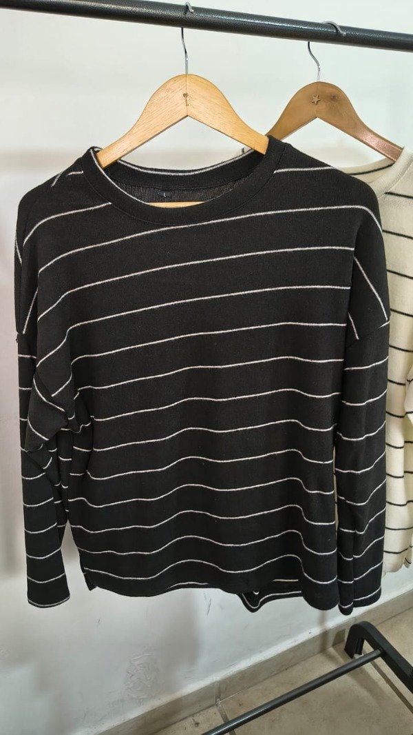 Producto - Remera lanilla black L
