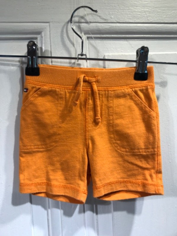 Producto - Short TOMMY HILFIGER naranja Talle 3/6 meses - PRECIO: 7X