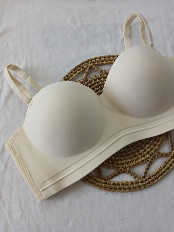 Producto - Strapless sin costura y sin arco crema T.95