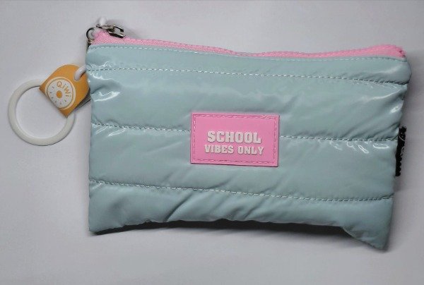 Producto - CARTUCHERA QIWI SCHOOL VIBES ONLY CELESTE