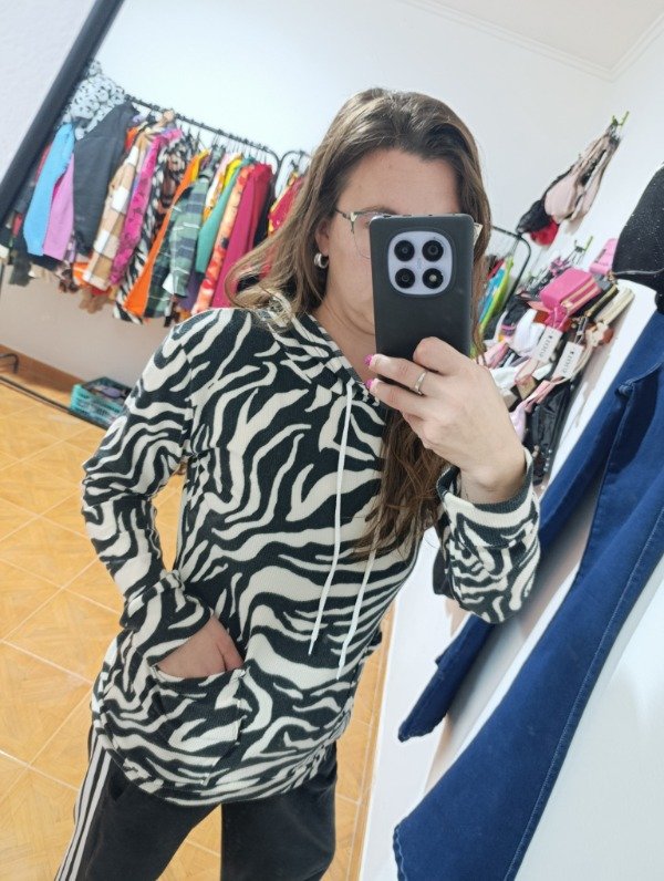 Producto - BUZO CHARLOTTE