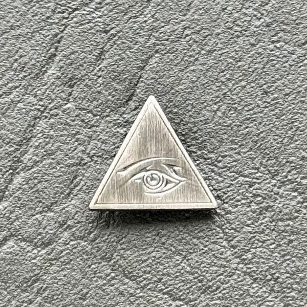 Producto - Pin Ojo que Todo lo Vé - 2