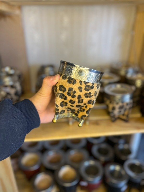 Producto - Mate Imperial Premium Animal Print con Base y bolitas de Bronce