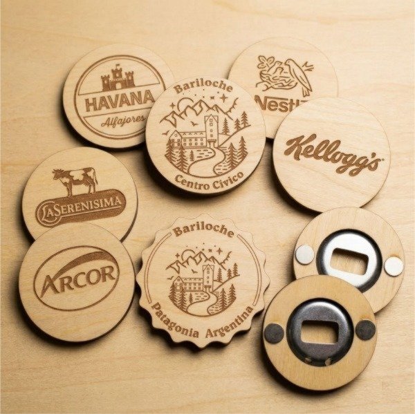 Producto - Destapador de madera grabado