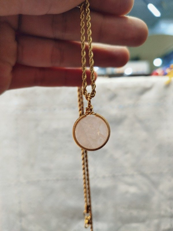 Producto - DIJE DE CUARZO ROSA DORADO