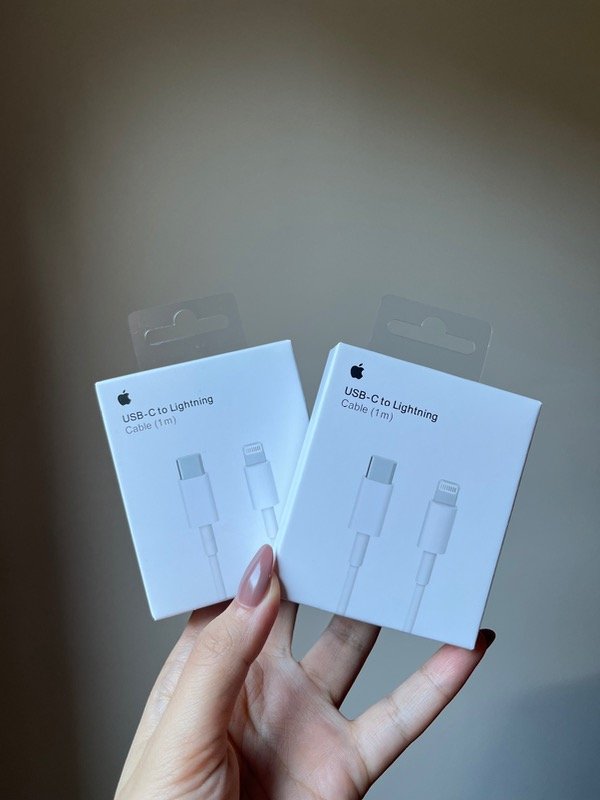 Producto - Cable USB-C a lightning 1M